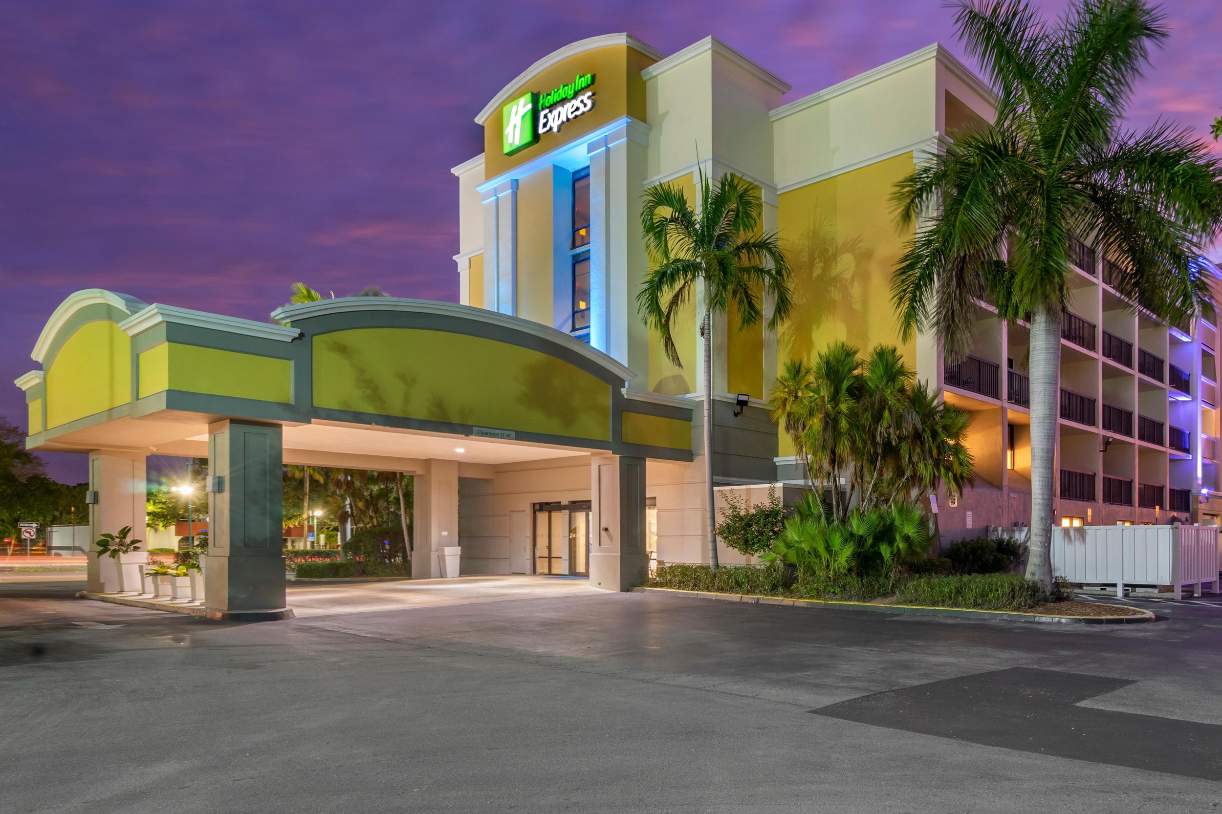 Holiday Inn Express Cape Coral